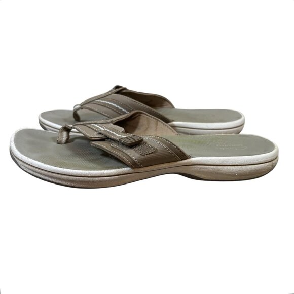 Clarks Cloudsteppers Brinkley Jazz Tan Thong Sandals Flip Flops Brown Adjustable - Picture 3 of 8